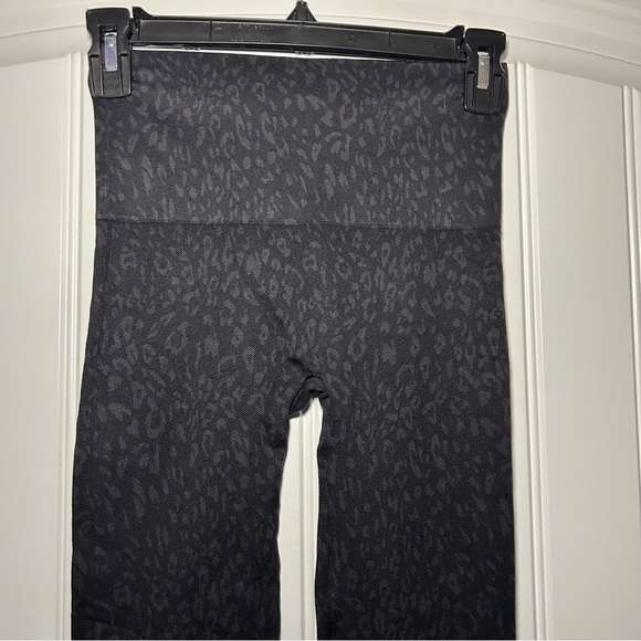 Spanx Black & Gray Speckled Print Hi-Rise Leggings Size Small - Picture 1 of 8